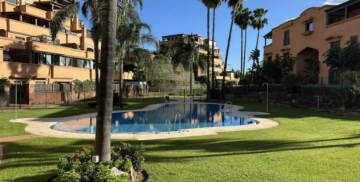 Продажа апартаментов на среднем этаже в Marbella 54