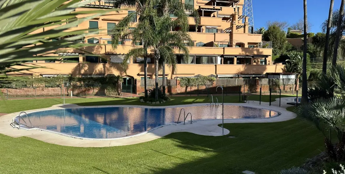 Продажа апартаментов на среднем этаже в Marbella 69