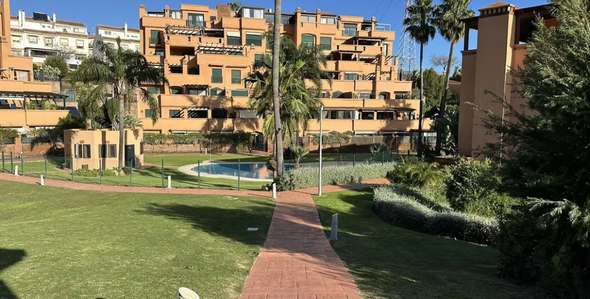 Продажа апартаментов на среднем этаже в Marbella 71