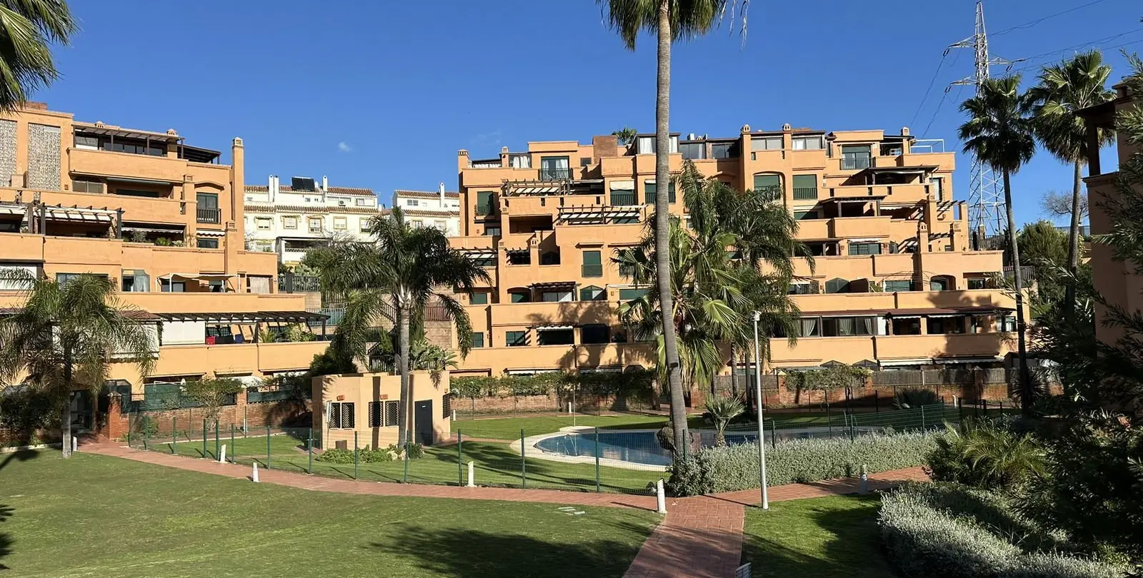 Продажа апартаментов на среднем этаже в Marbella 2