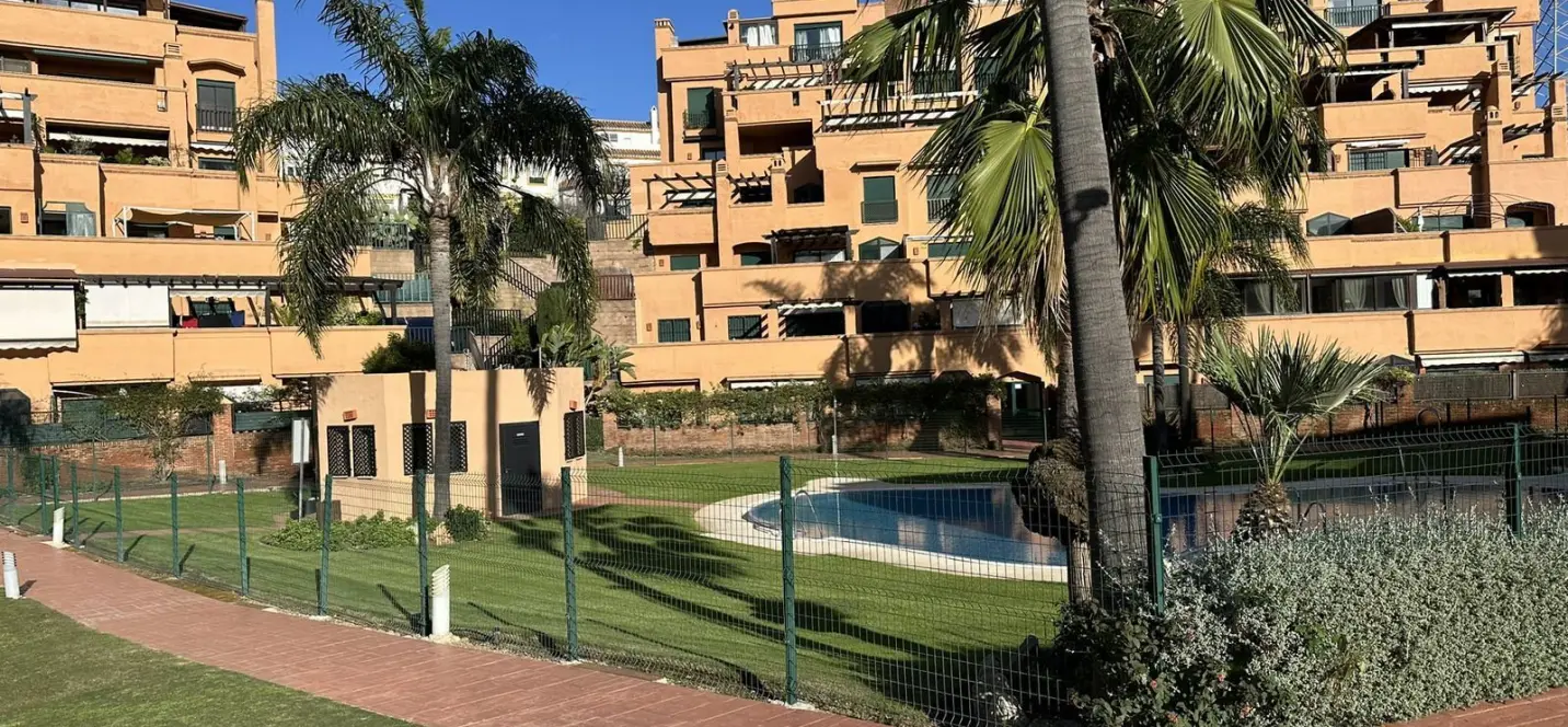Sale of middle floor apartment in Marbella 3