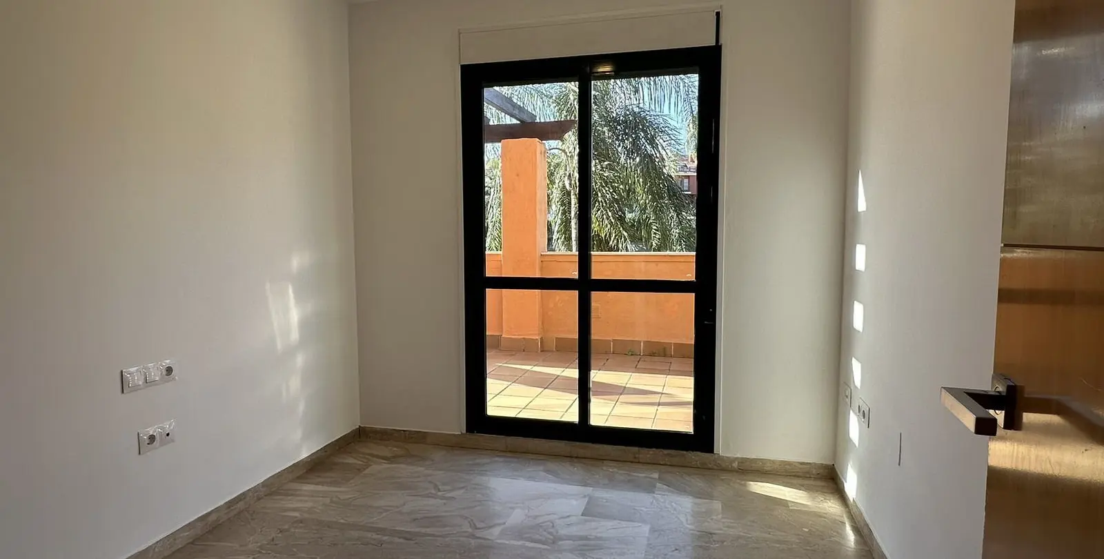 Продажа апартаментов на среднем этаже в Marbella 21