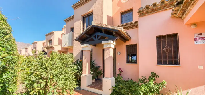 Venta de adosado en Estepona 1