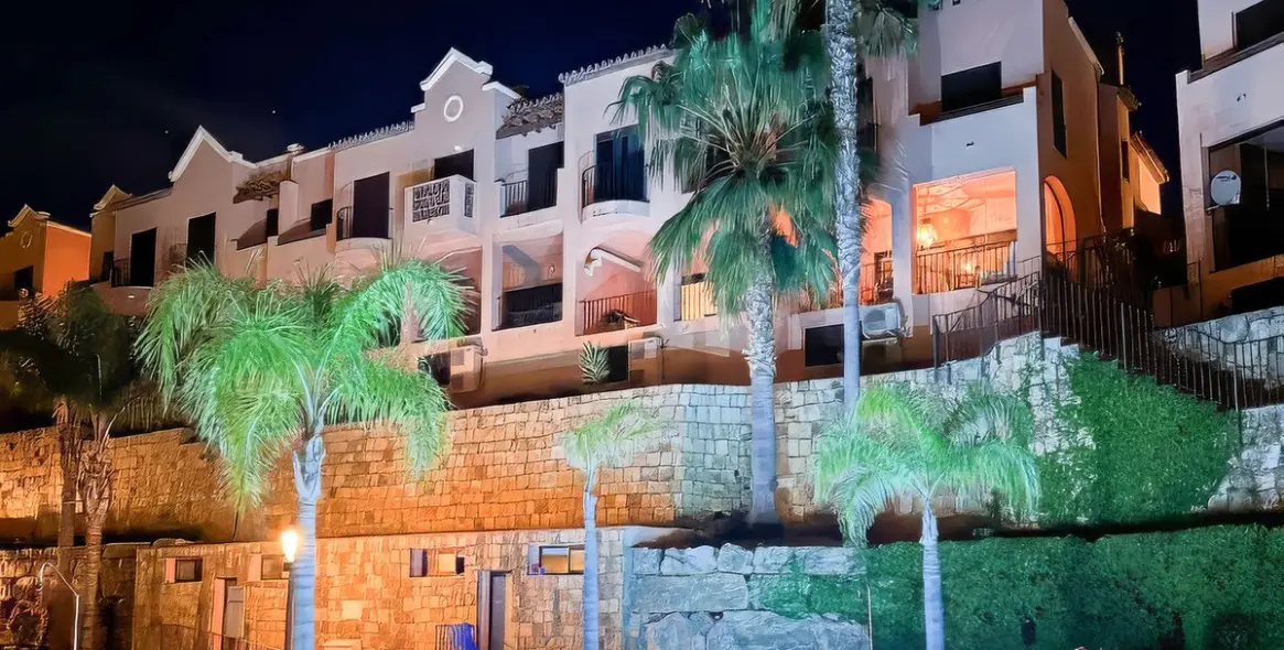 Sale of townhouse in Estepona 27