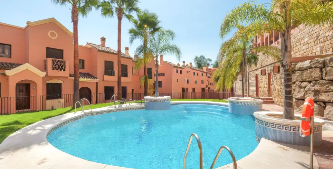 Sale of townhouse in Estepona 29