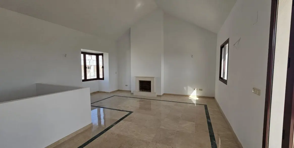 Sale of townhouse in Doña Julia 7