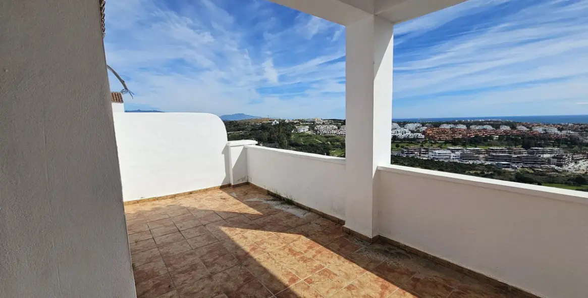Sale of townhouse in Doña Julia 11