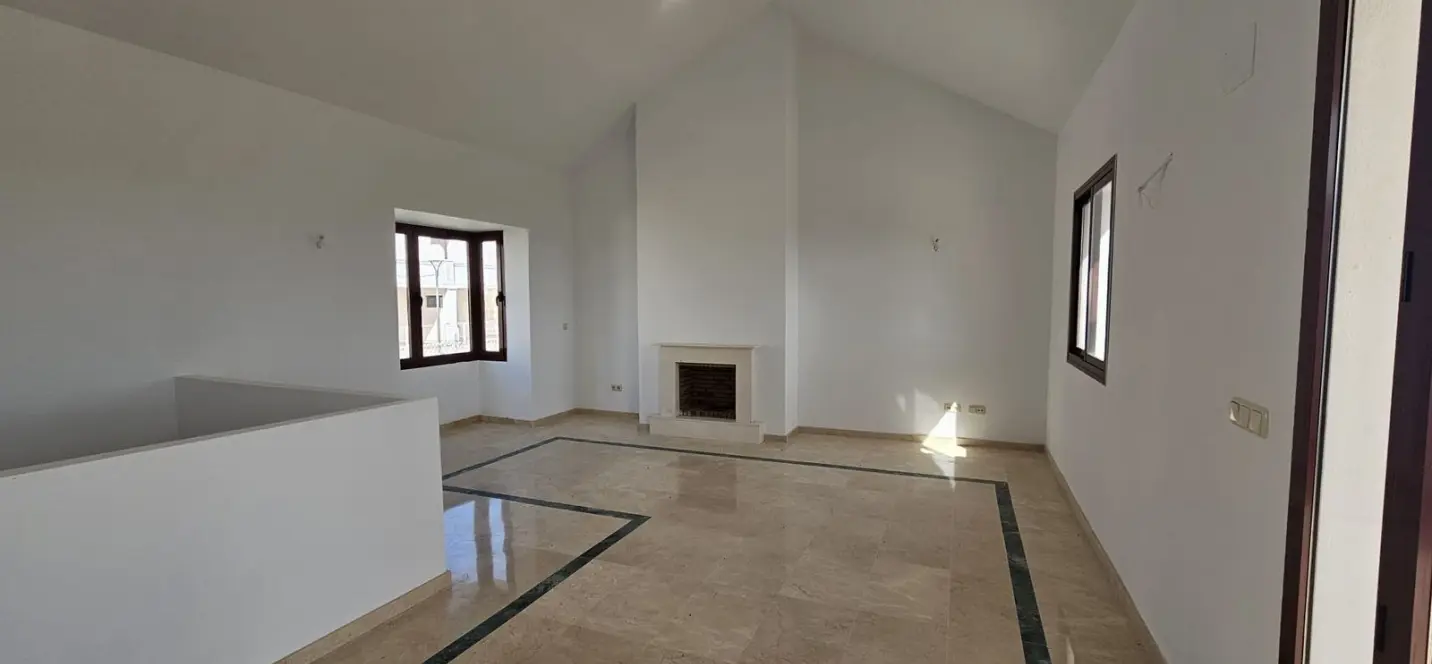 Venta de adosado en Doña Julia 4