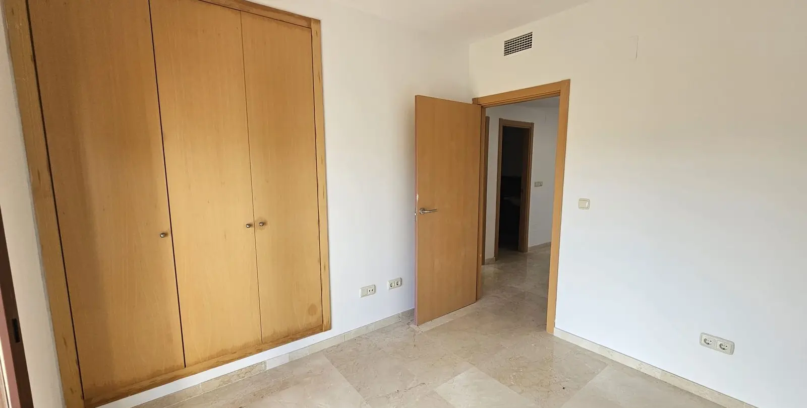 Venta de adosado en Doña Julia 17