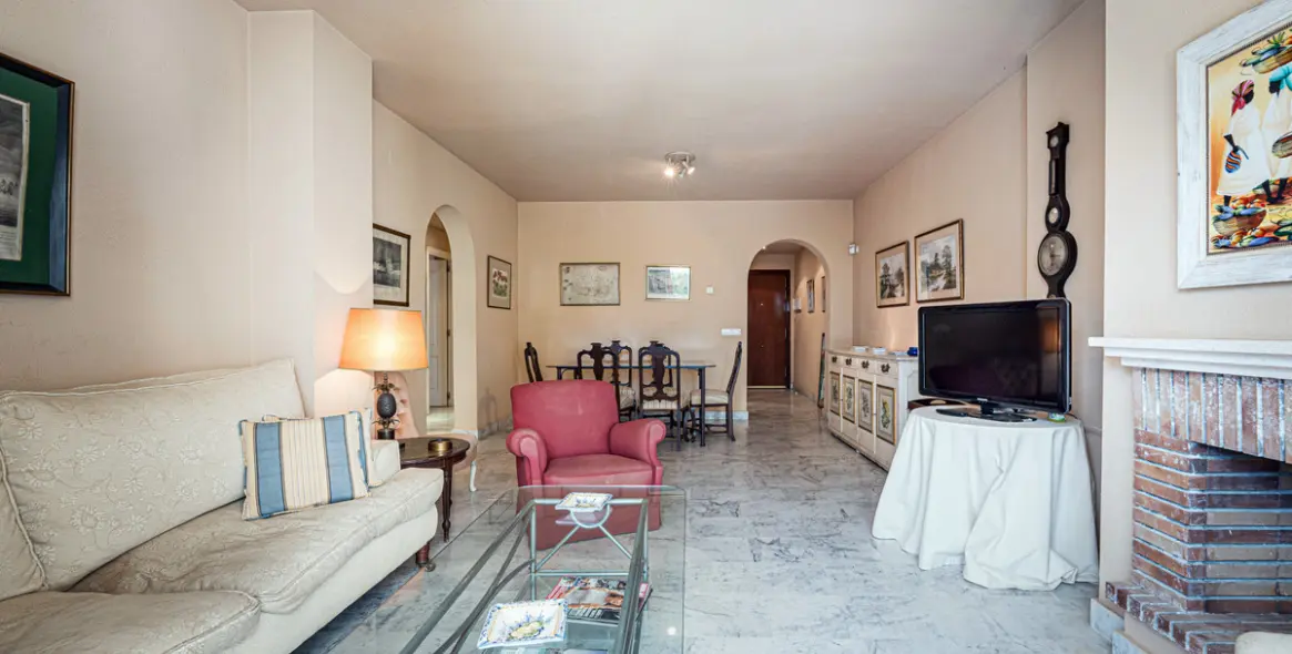 Sale of ground floor apartment in Guadalmina Baja 2