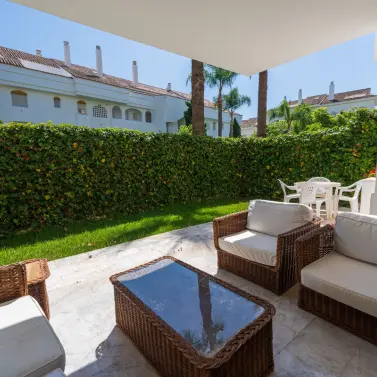 Sale of ground floor apartment in Guadalmina Baja