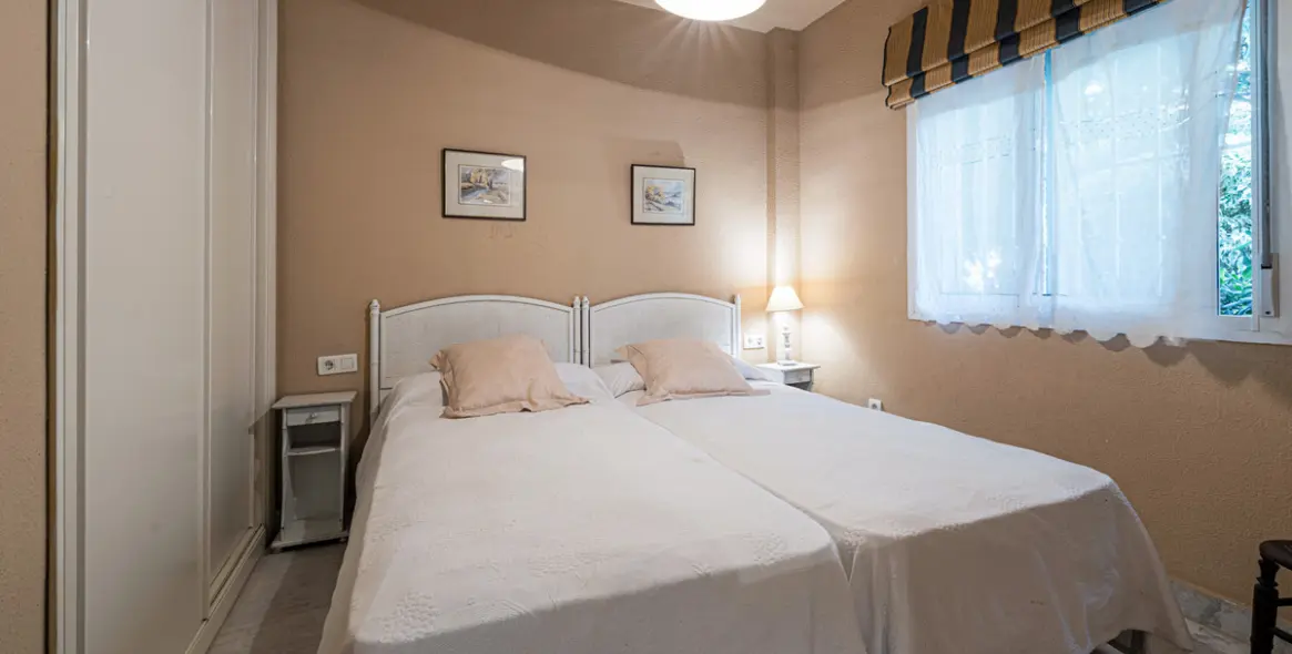 Sale of ground floor apartment in Guadalmina Baja 20