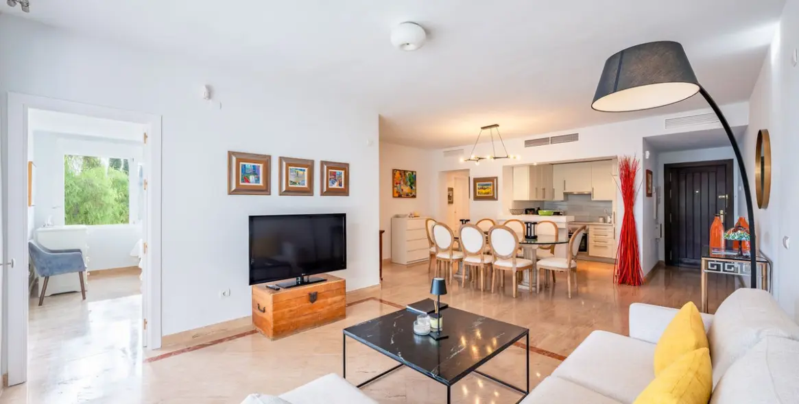 Продажа апартаментов на среднем этаже в Río Real 1