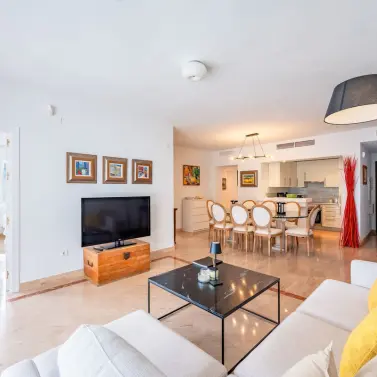 Продажа апартаментов на среднем этаже в Río Real