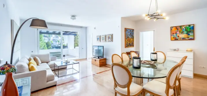 Продажа апартаментов на среднем этаже в Río Real 1