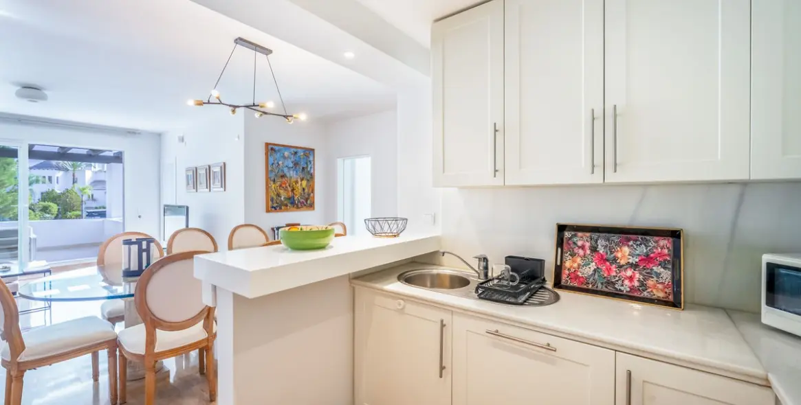 Продажа апартаментов на среднем этаже в Río Real 8