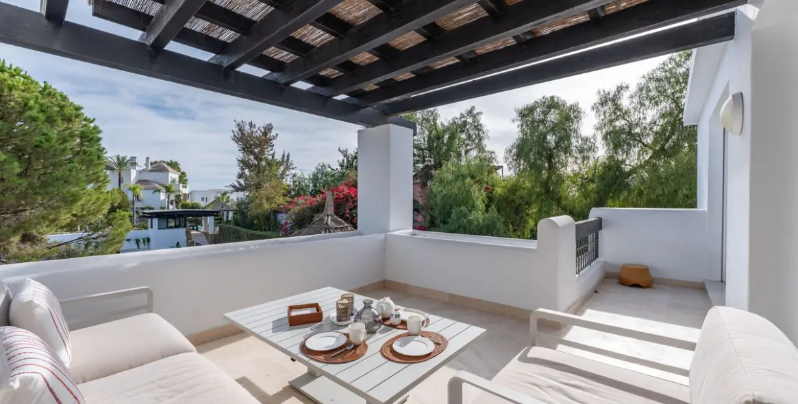 Продажа апартаментов на среднем этаже в Río Real 12