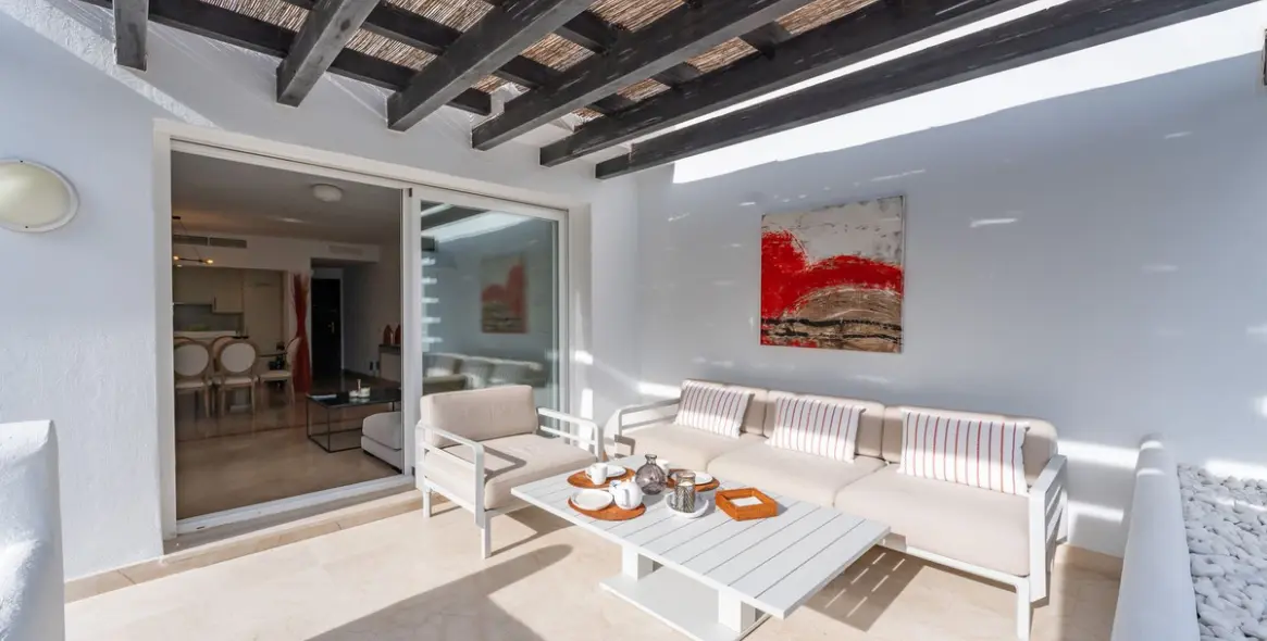 Продажа апартаментов на среднем этаже в Río Real 14