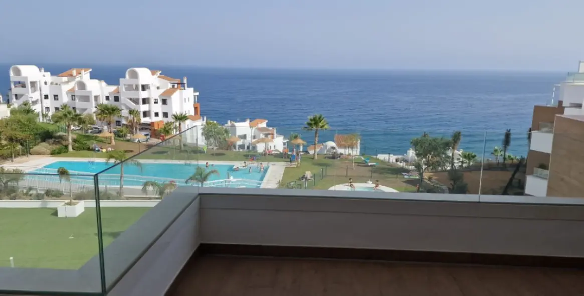 Продажа апартаментов на среднем этаже в Torrox Costa 2