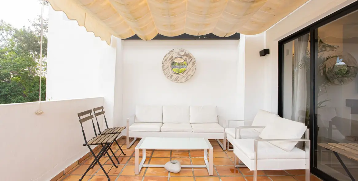 Продажа двухуровневого пентхауса в The Golden Mile 12