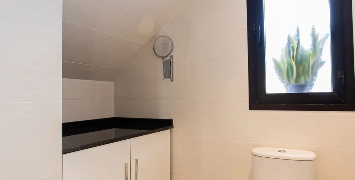 Sale of penthouse duplex in The Golden Mile 24