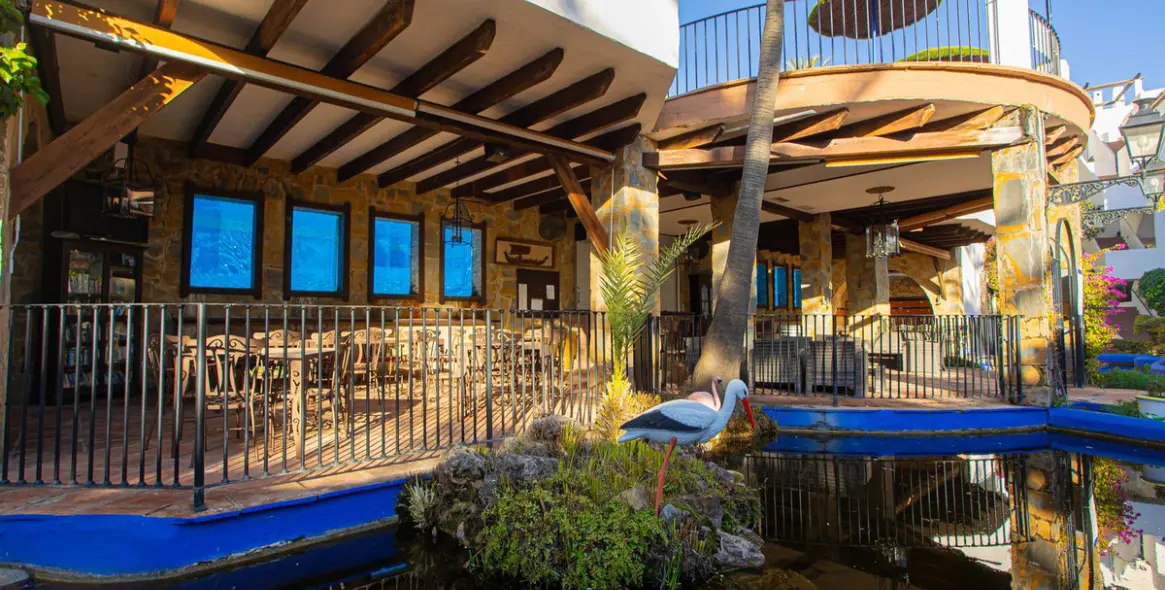 Sale of penthouse duplex in The Golden Mile 32