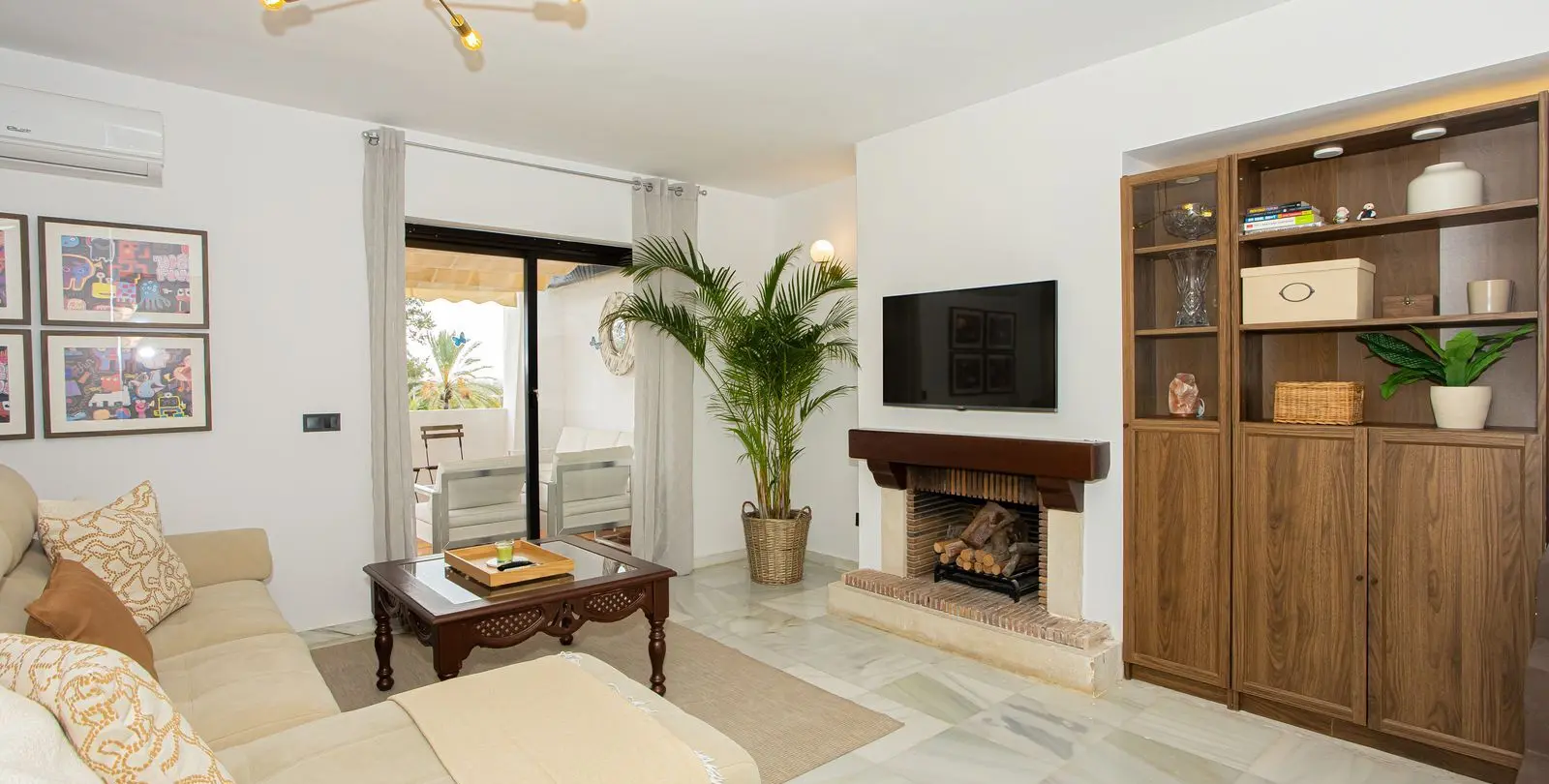 Sale of penthouse duplex in The Golden Mile 3