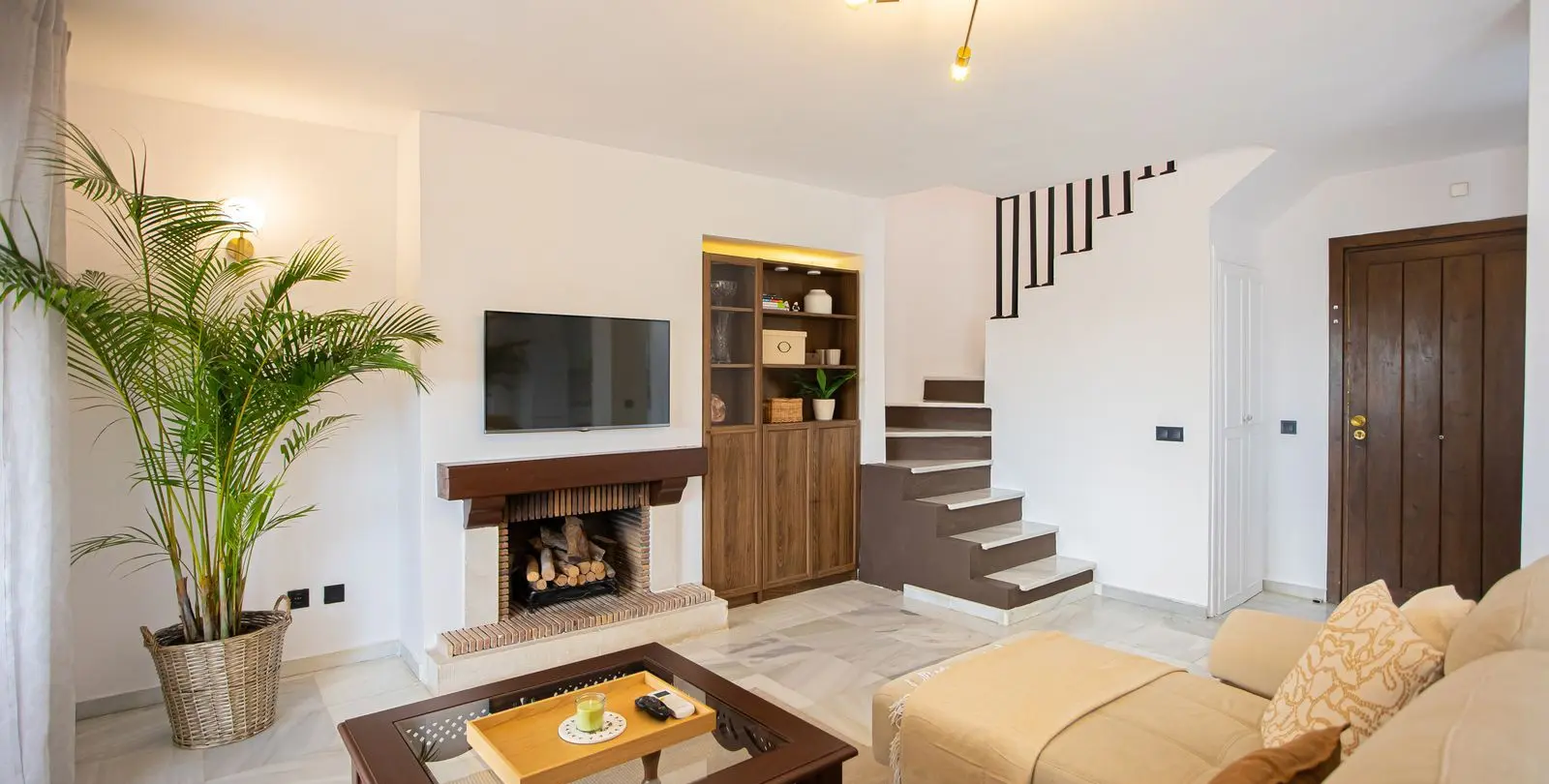 Sale of penthouse duplex in The Golden Mile 4