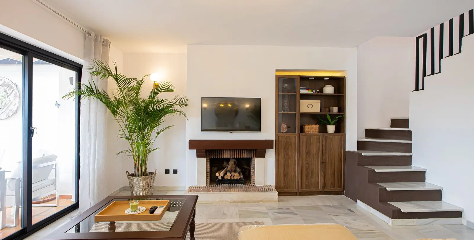 Sale of penthouse duplex in The Golden Mile 5