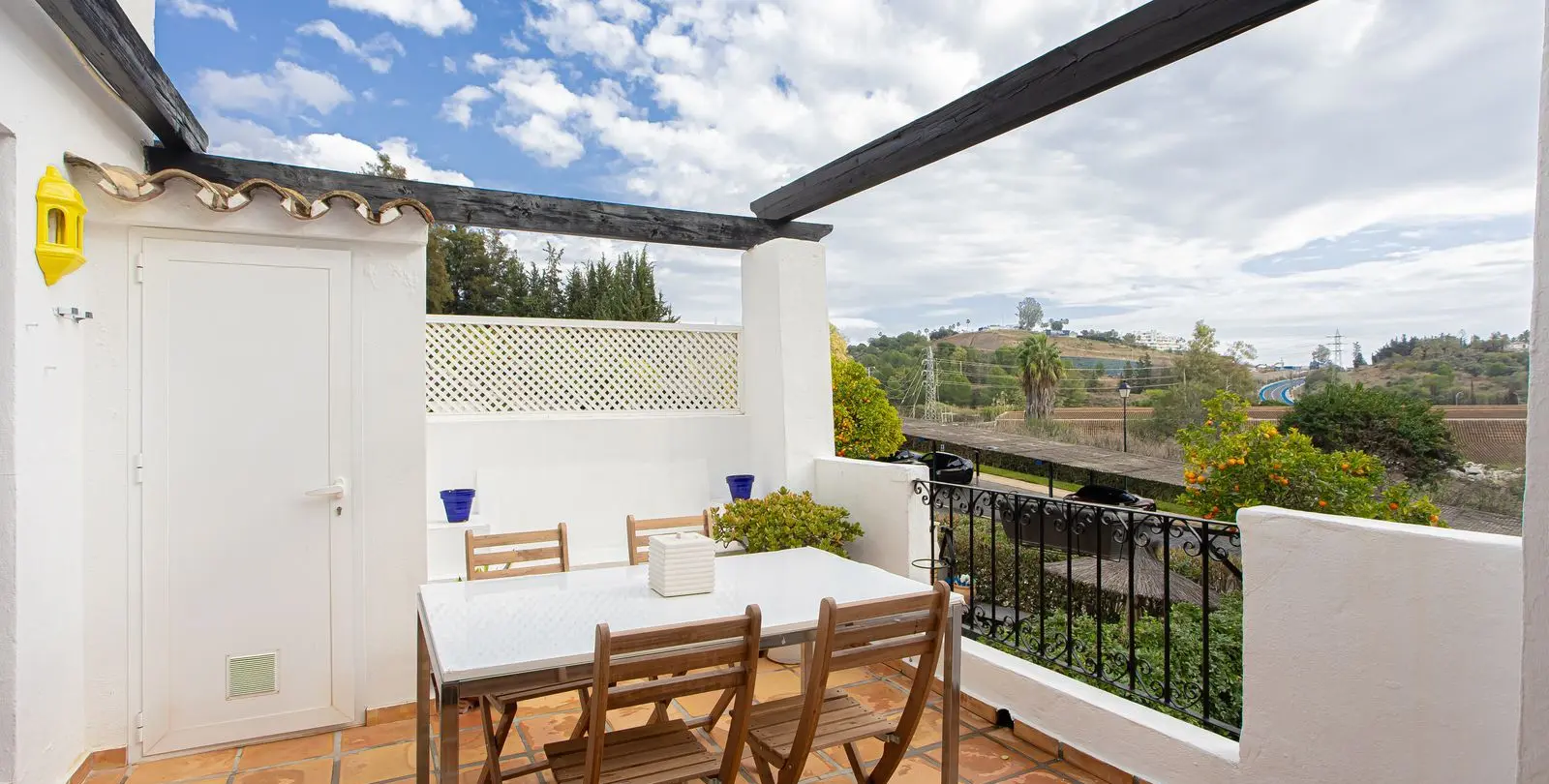 Sale of penthouse duplex in The Golden Mile 11
