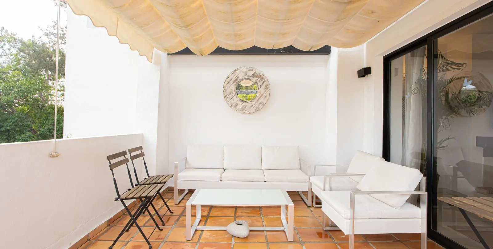 Sale of penthouse duplex in The Golden Mile 12
