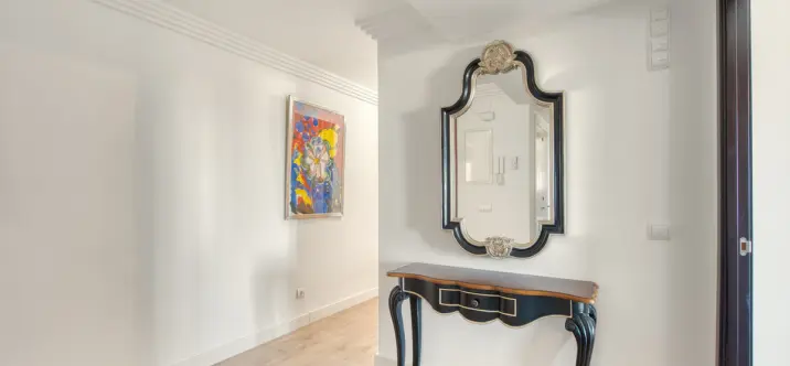 Sale of penthouse in Estepona 3