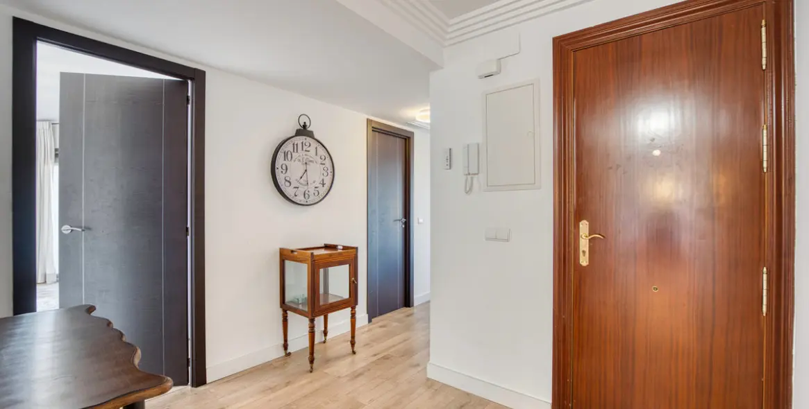 Sale of penthouse in Estepona 3