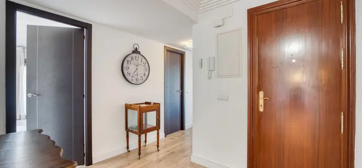 Sale of penthouse in Estepona 2