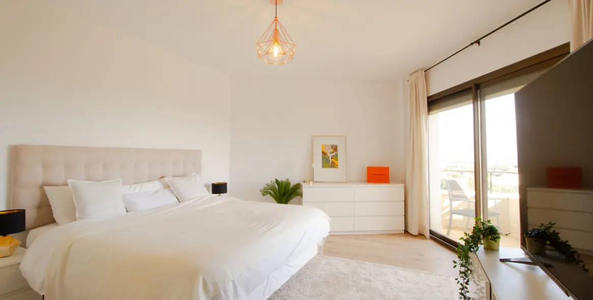 Sale of penthouse in Estepona 20