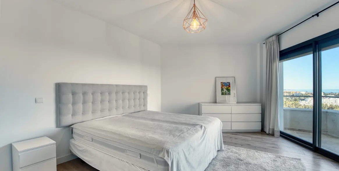 Venta de ático en Estepona 21