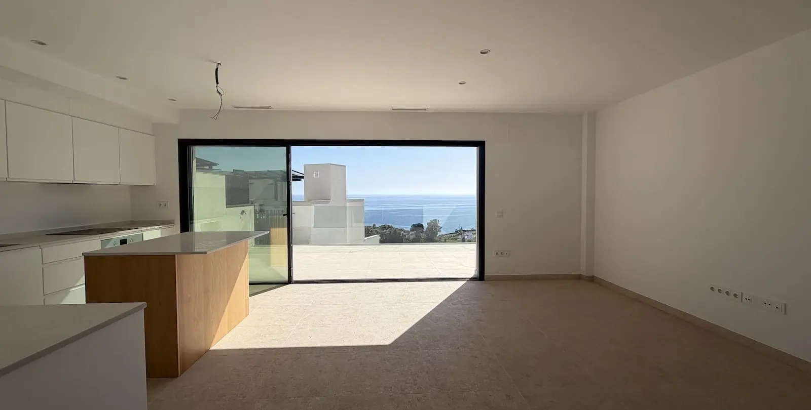 Sale of townhouse in Torrox Costa 1
