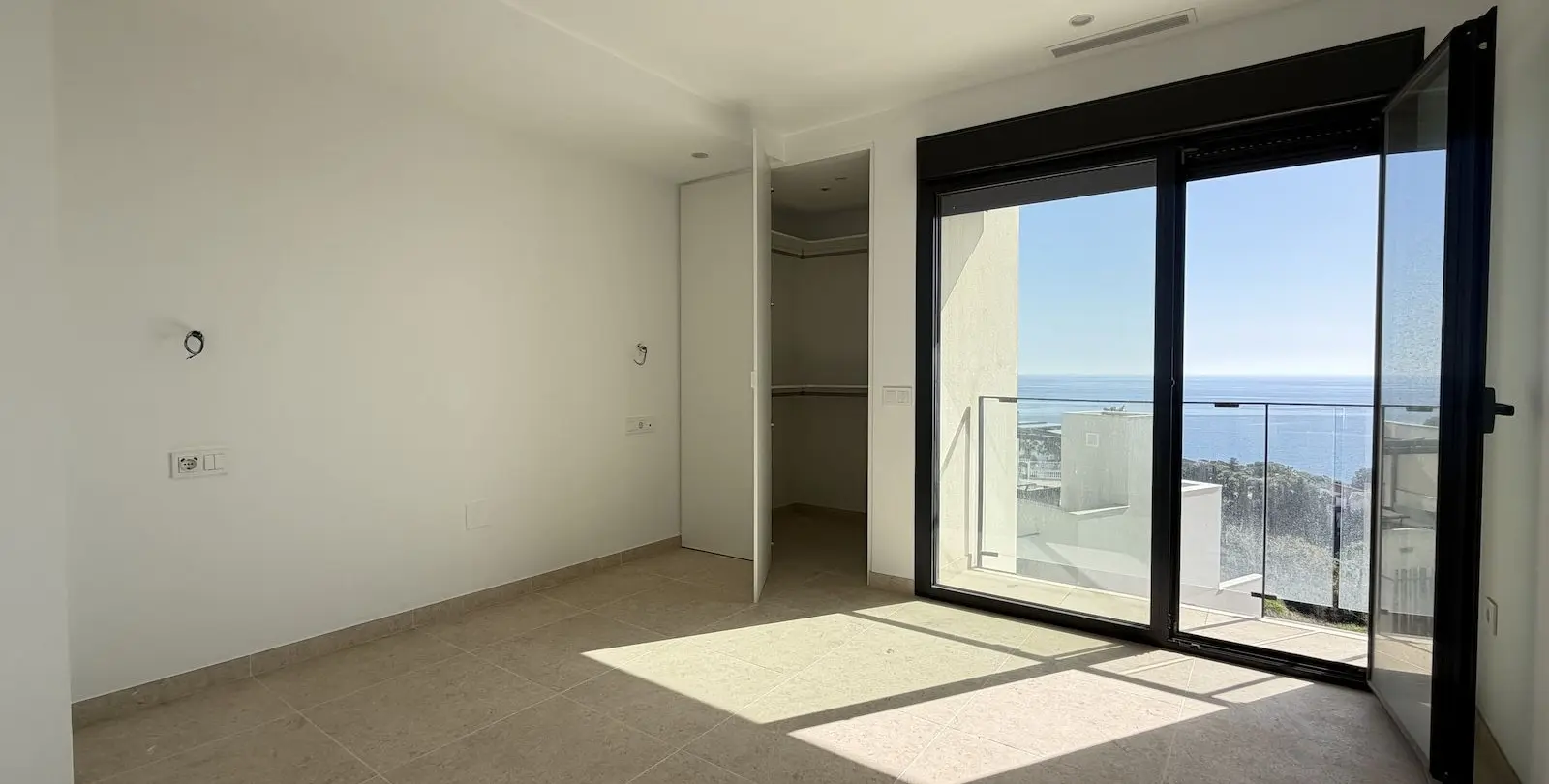 Sale of townhouse in Torrox Costa 8