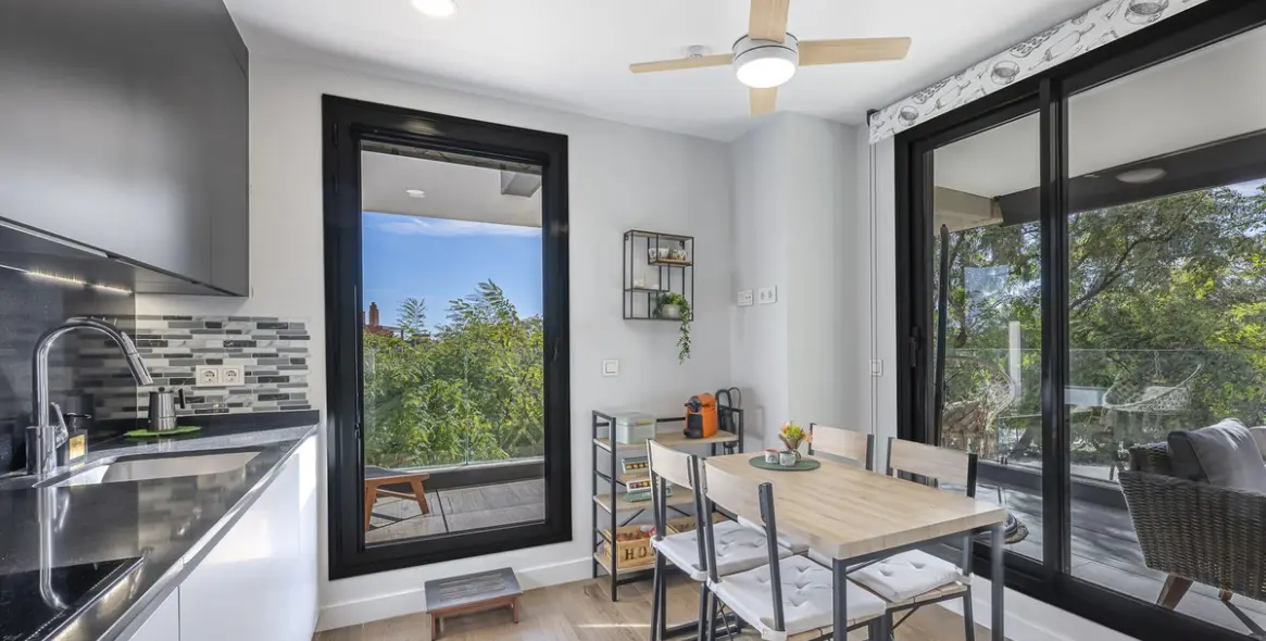 Продажа апартаментов на среднем этаже в Málaga 12