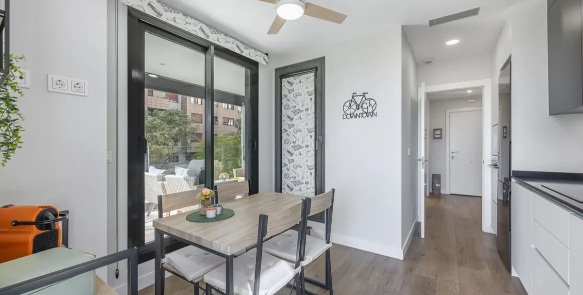 Продажа апартаментов на среднем этаже в Málaga 13