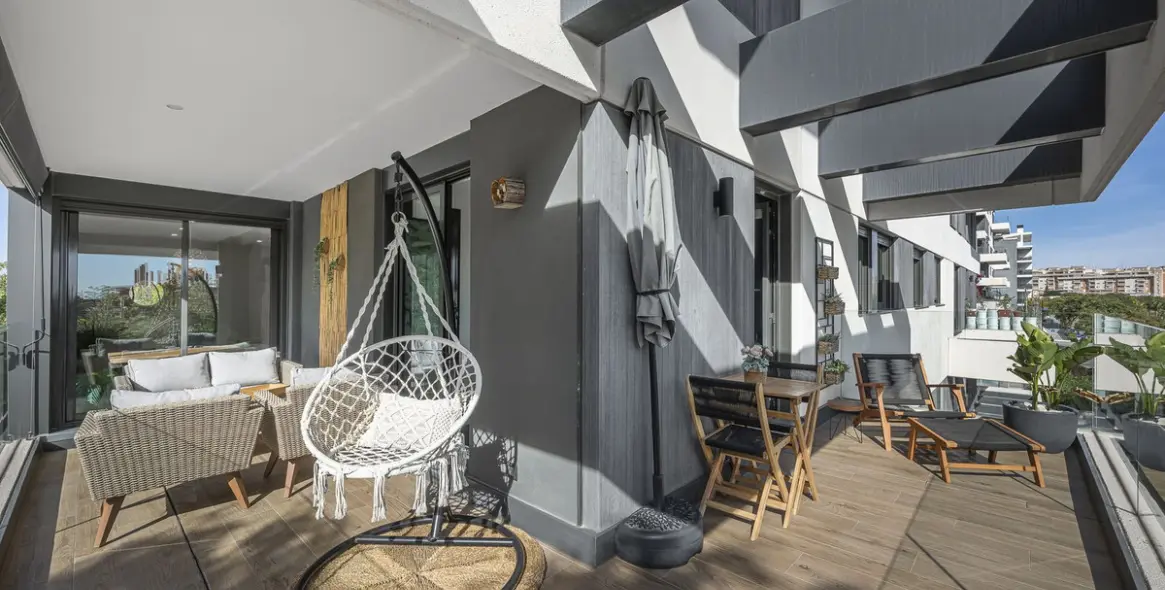 Продажа апартаментов на среднем этаже в Málaga 18