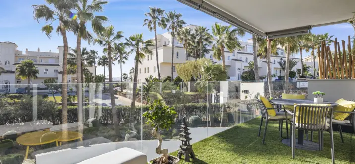 Sale of middle floor apartment in Mijas Costa 1