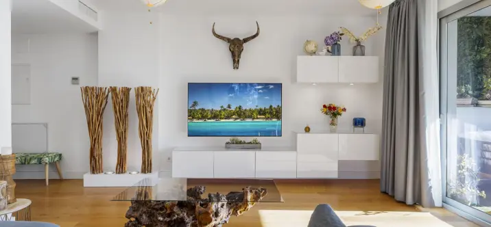 Sale of middle floor apartment in Mijas Costa 4