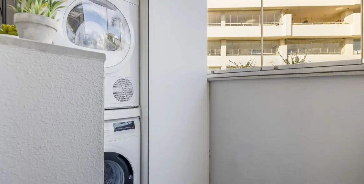 Sale of middle floor apartment in Mijas Costa 18