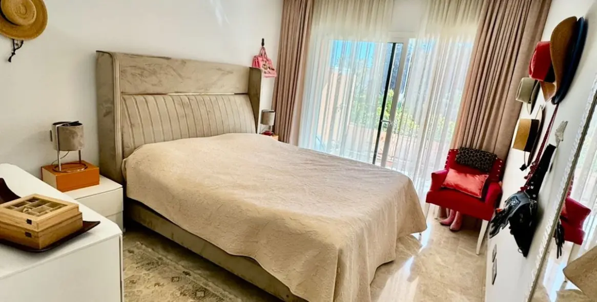Продажа апартаментов на первом этаже в Marbella 5