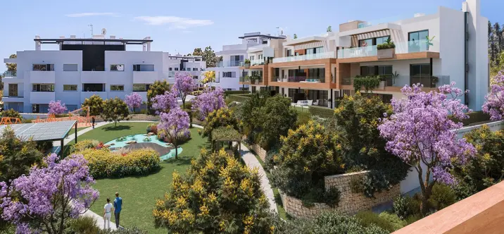 Sale of middle floor apartment in Estepona 1