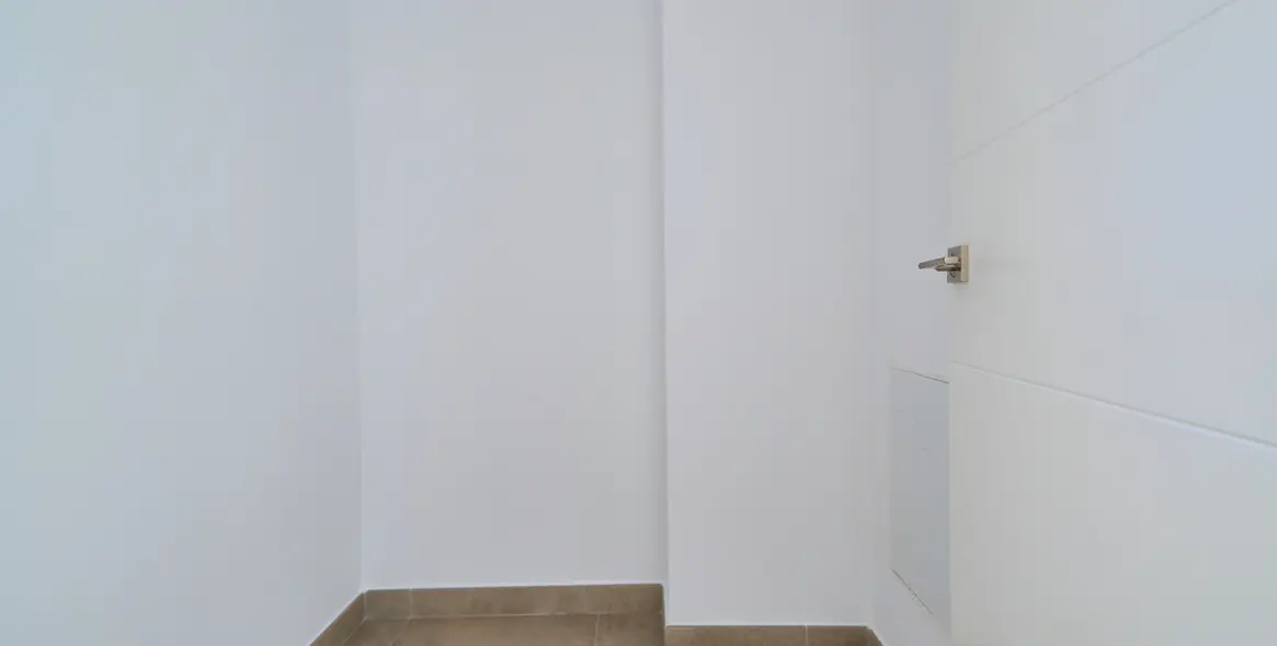 Продажа апартаментов на среднем этаже в Estepona 22