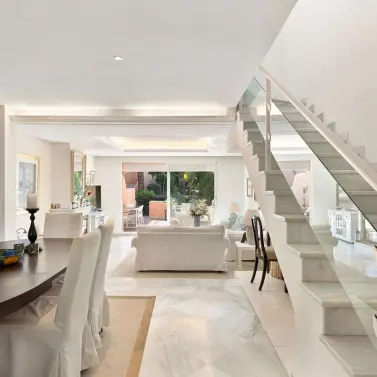 Продажа таунхауса в Nueva Andalucía