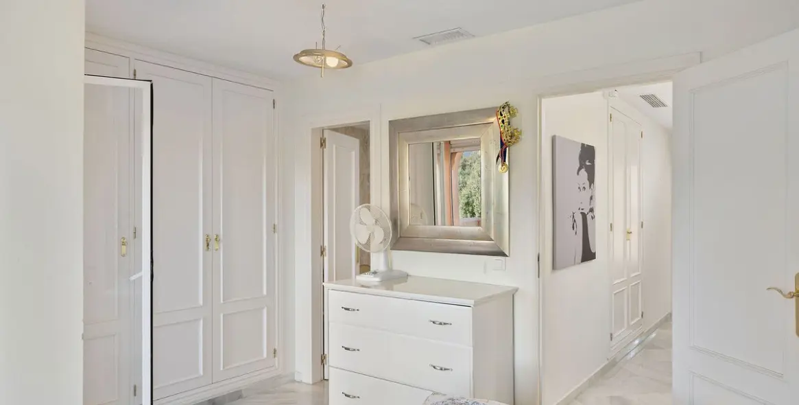 Sale of townhouse in Nueva Andalucía 20