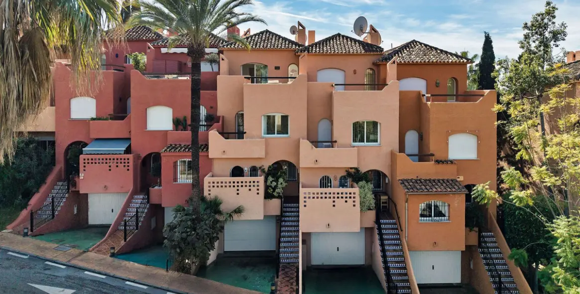 Продажа таунхауса в Nueva Andalucía 38